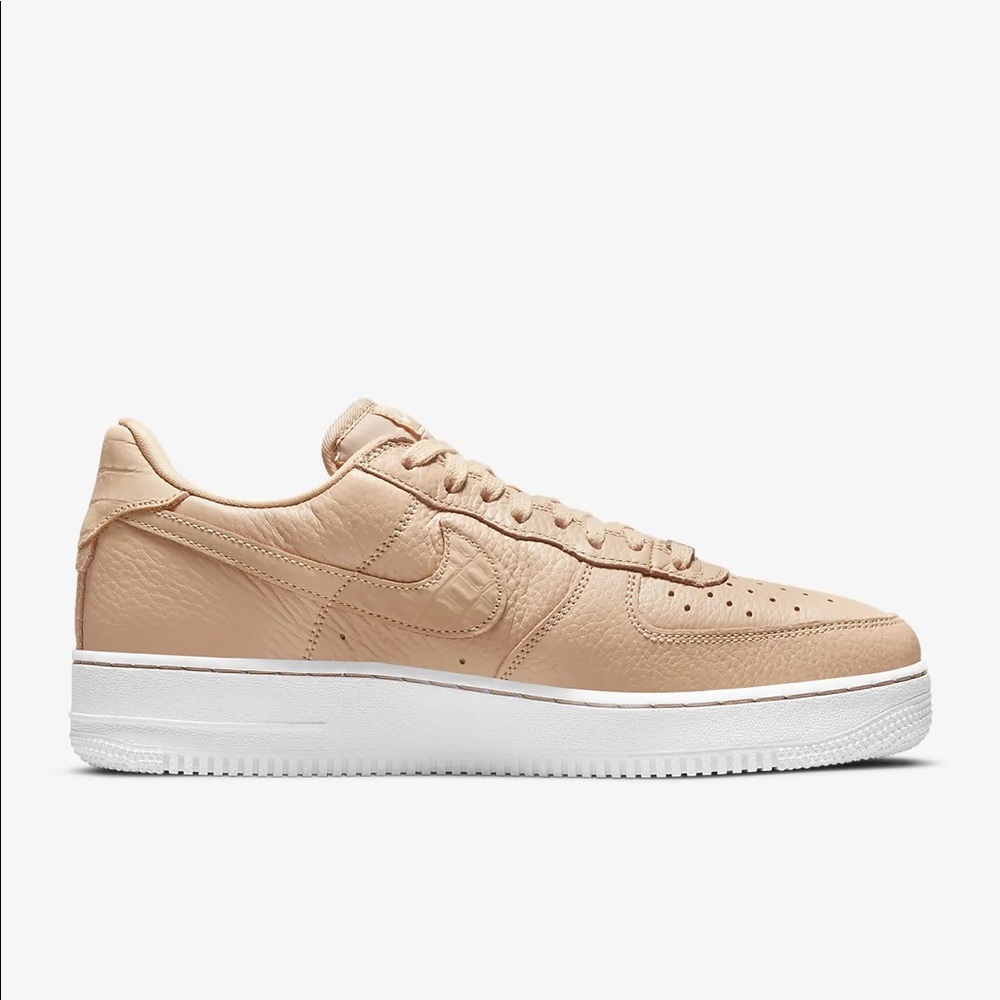 Nike Air Force 1 07’